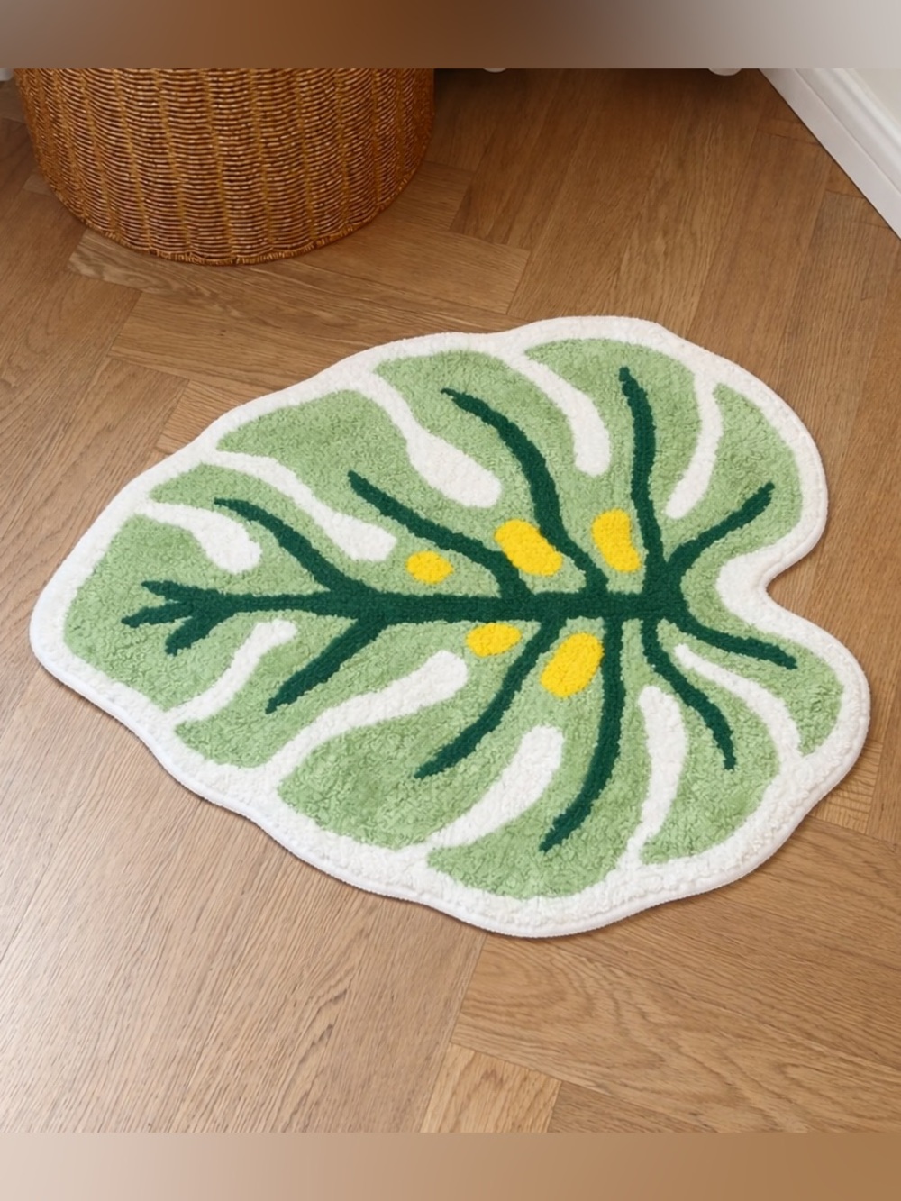 NWT Room Essentials MONSTERA Light Dark Green Leaf Yellow BATH OR ANYWHERE mat